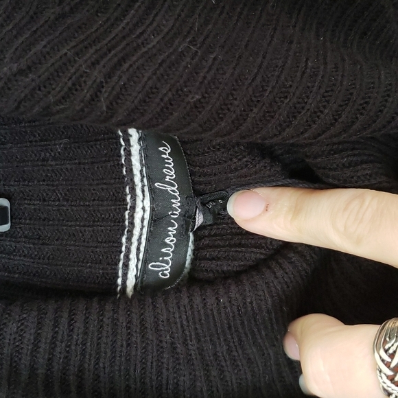 Alison Andrews color block sweater, black and white, lace up side, Sz L - Picture 4 of 7